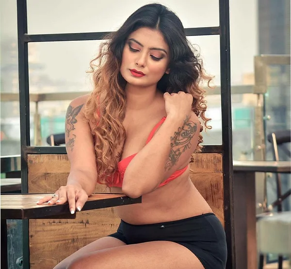 A genuine Foreigner escort girl in Mussoorie ready to fill you with pleasure.